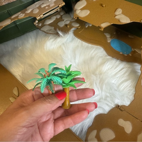 Micro Kingdom Green Dinosaur Carry Storage Case Toys Playcase - Picture 7 of 14